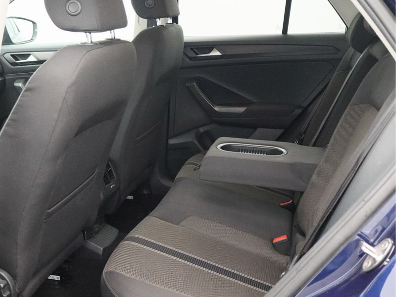 Volkswagen T-Roc 1.0 TSI Style/ achteruitrijcamera/ lage km/ zeer mooi!