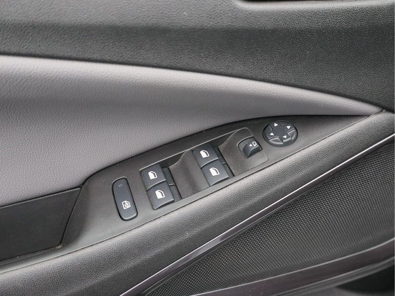 Opel Crossland X 1.2 Turbo Innovation/ automaat/ afneembare trekhaak!