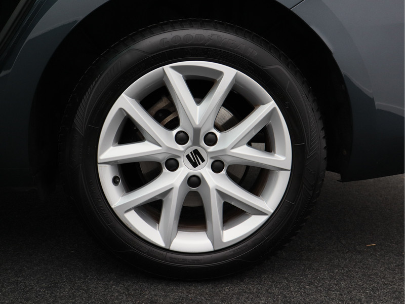 SEAT Leon Sportstourer 1.0 eTSI Style Business Intense/ automaat/ zeer mooi!