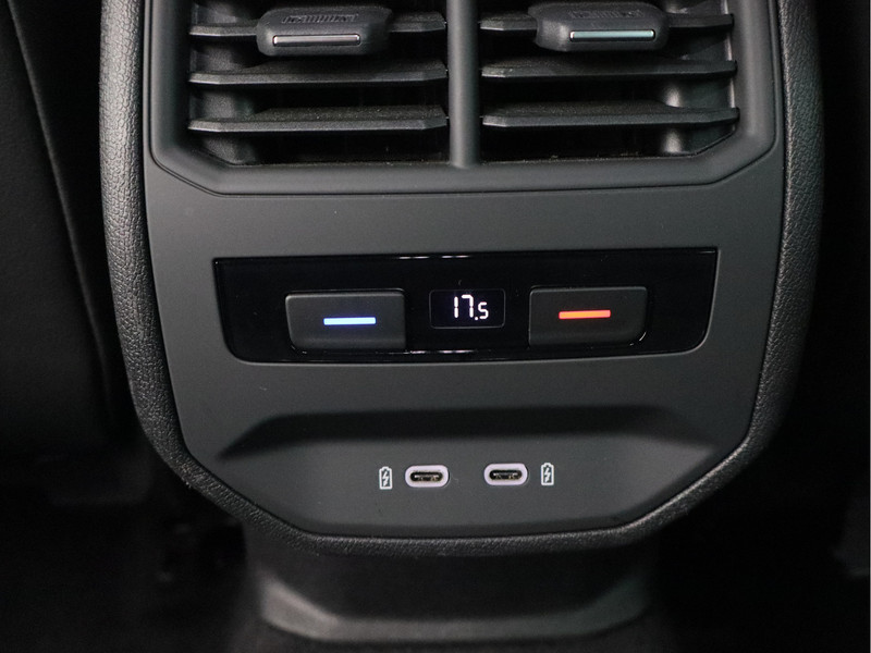 SEAT Leon Sportstourer 1.5 eTSI FR Launch Edition/ automaat/ zeer mooi!