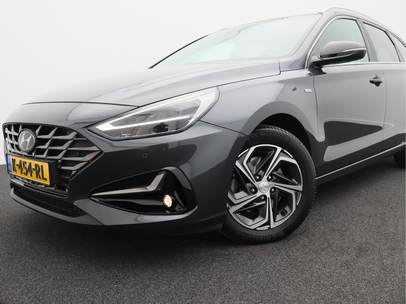 Hyundai i30 Wagon 1.5 T-GDi MHEV Premium/ automaat/ compleet!