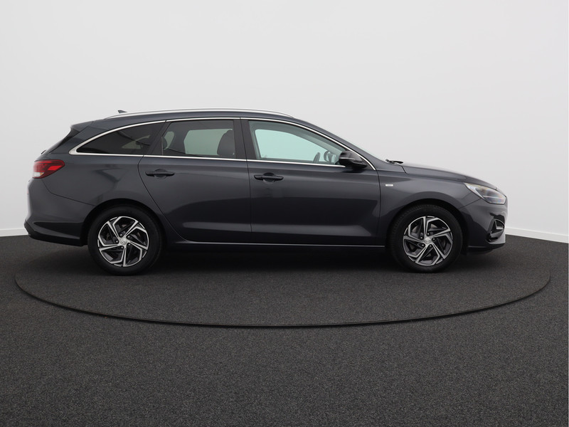 Hyundai i30 Wagon 1.5 T-GDi MHEV Premium/ automaat/ compleet!
