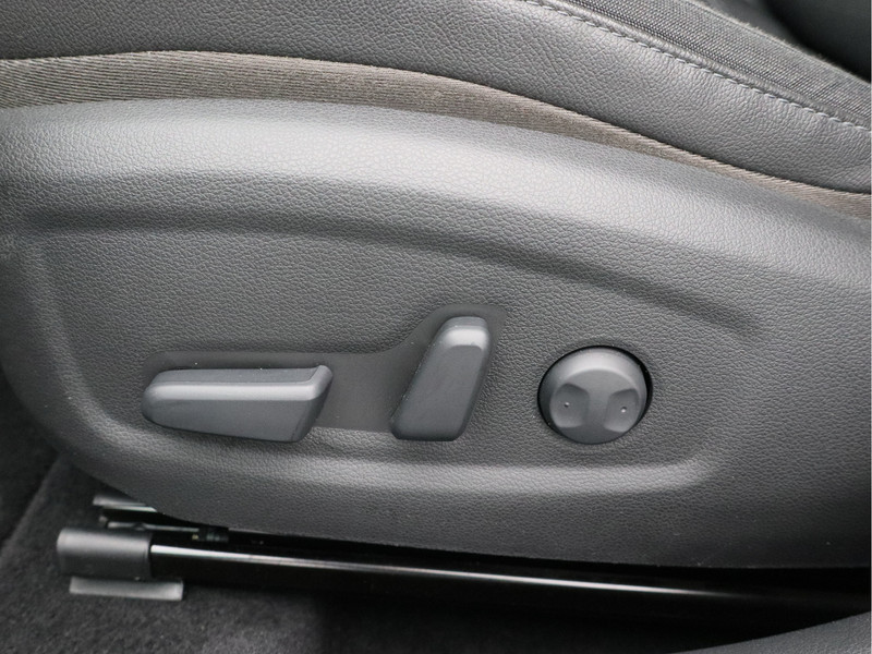 Hyundai i30 Wagon 1.5 T-GDi MHEV Premium/ automaat/ compleet!