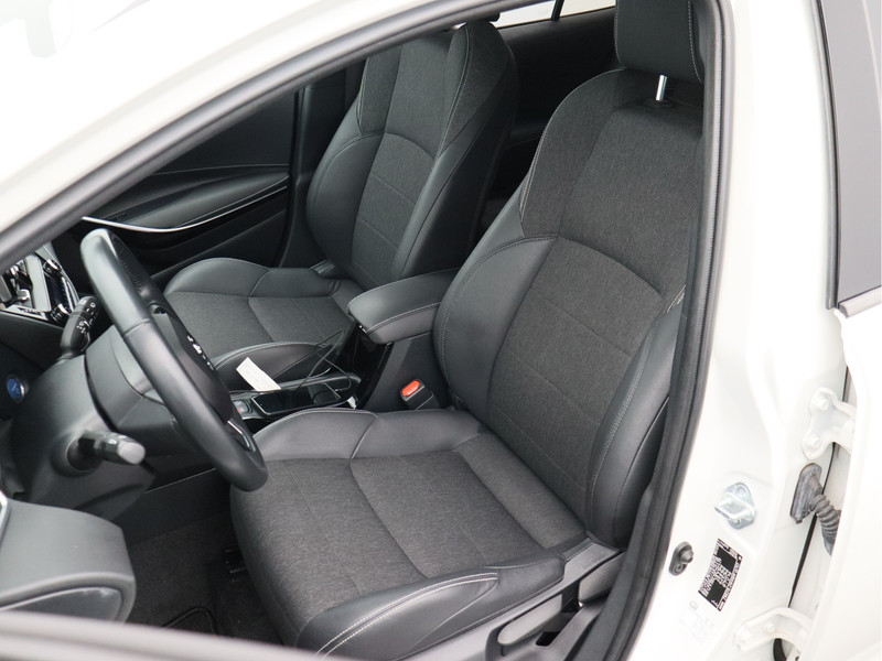 Toyota Corolla Touring Sports 1.8 Hybrid Business Plus/ lage km/ zeer mooi!