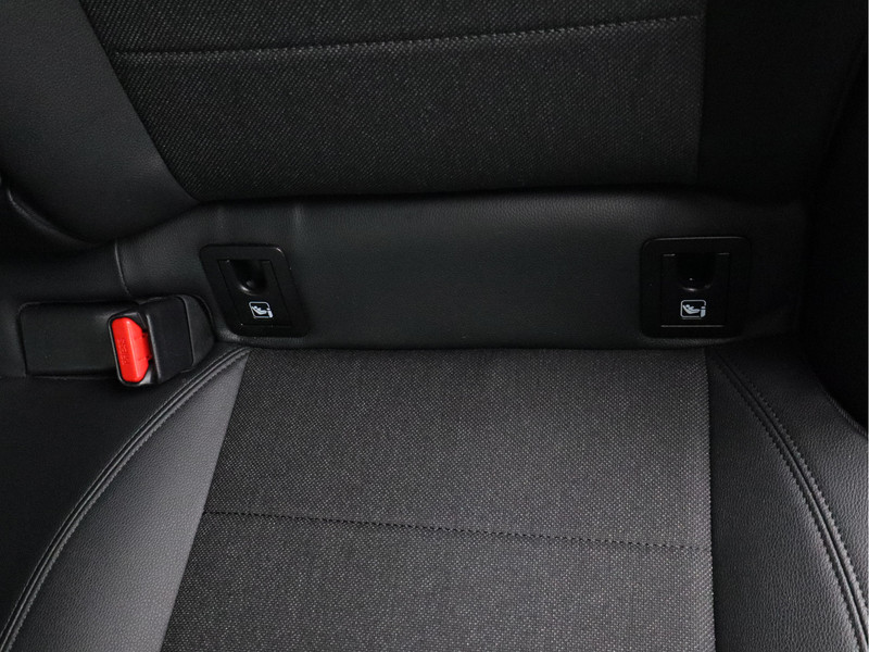 Toyota Corolla Touring Sports 1.8 Hybrid Business Plus/ lage km/ zeer mooi!