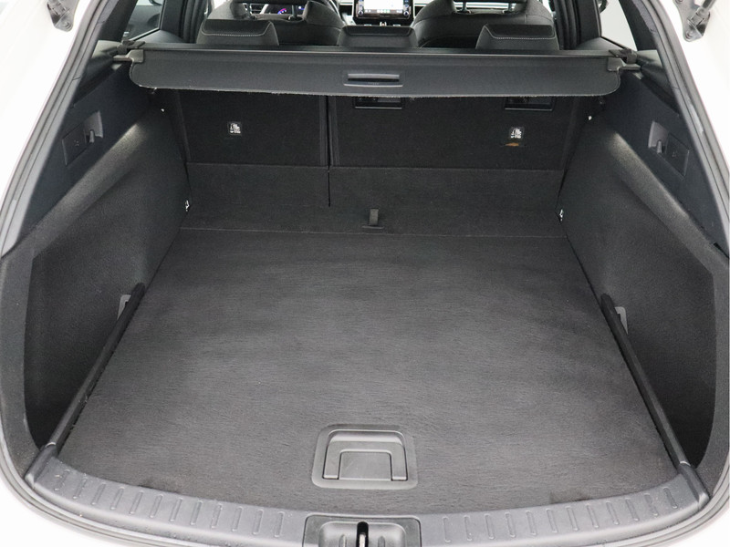 Toyota Corolla Touring Sports 1.8 Hybrid Business Plus/ lage km/ zeer mooi!