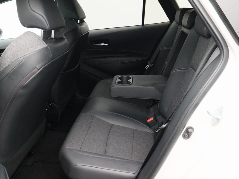 Toyota Corolla Touring Sports 1.8 Hybrid Business Plus/ lage km/ zeer mooi!