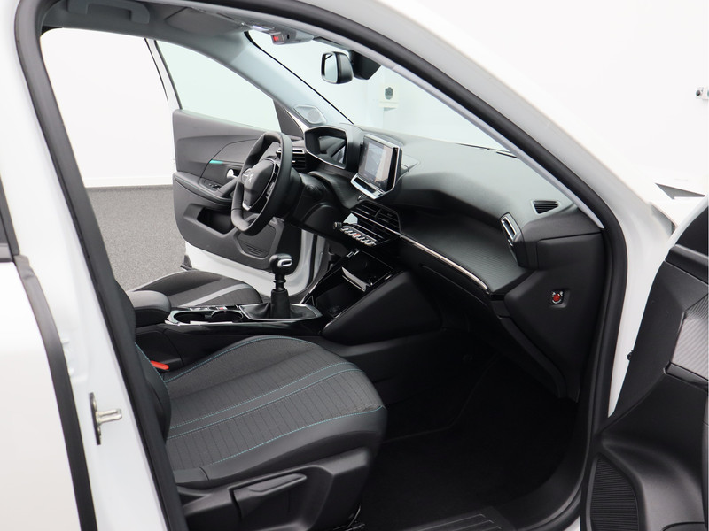 Peugeot 2008 1.2 PureTech Blue Lease Allure/ trekhaak/ zeer mooi!