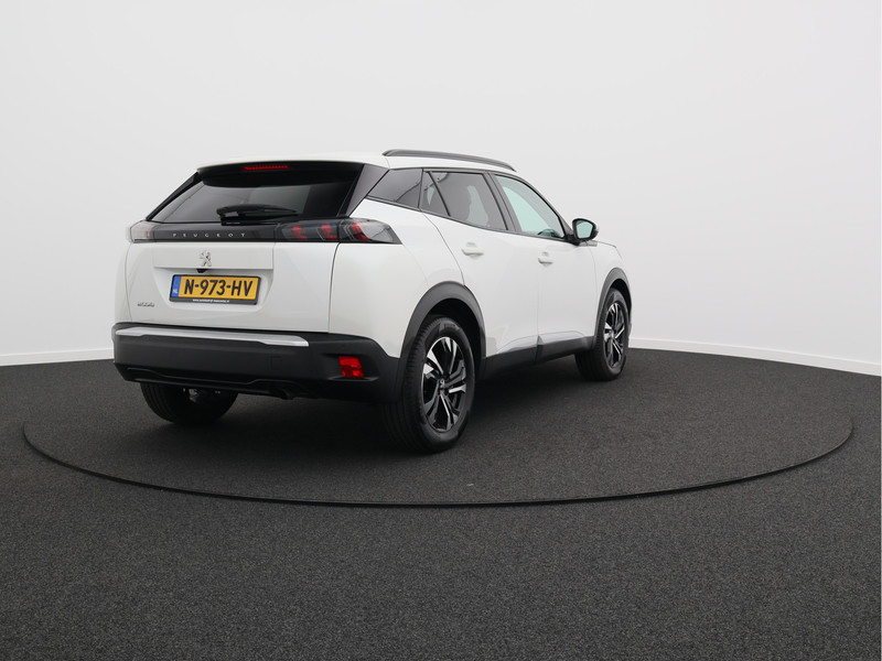 Peugeot 2008 1.2 PureTech Blue Lease Allure/ trekhaak/ zeer mooi!