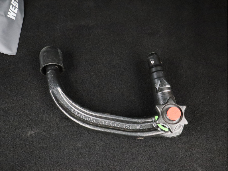 Peugeot 2008 1.2 PureTech Blue Lease Allure/ trekhaak/ zeer mooi!