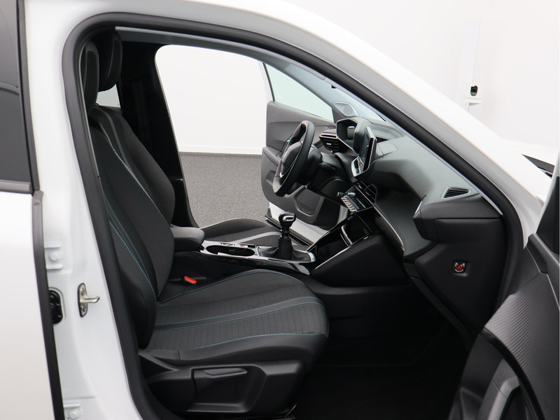 Peugeot 2008 1.2 PureTech Blue Lease Allure/ trekhaak/ zeer mooi!