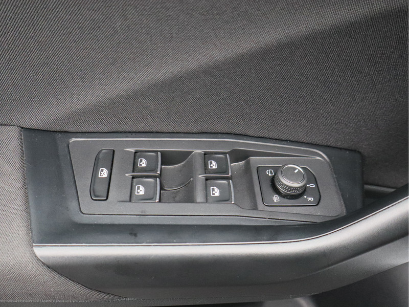 Volkswagen T-Roc 1.0 TSI Style Business/ camera/ schuifdak/ zeer mooi!