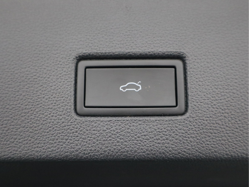 Volkswagen T-Roc 1.0 TSI Style Business/ camera/ schuifdak/ zeer mooi!