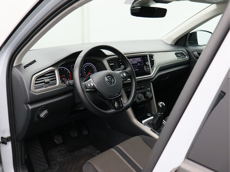 Volkswagen T-Roc 1.0 TSI Style Business/ camera/ schuifdak/ zeer mooi!