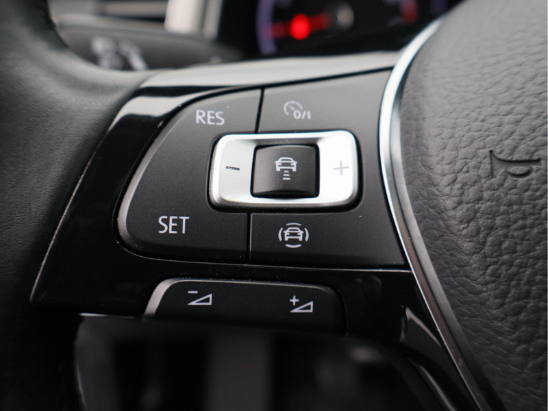 Volkswagen T-Roc 1.0 TSI Style Business/ camera/ schuifdak/ zeer mooi!