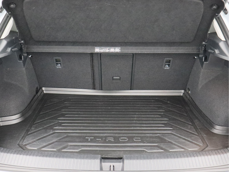 Volkswagen T-Roc 1.0 TSI Style Business/ camera/ schuifdak/ zeer mooi!