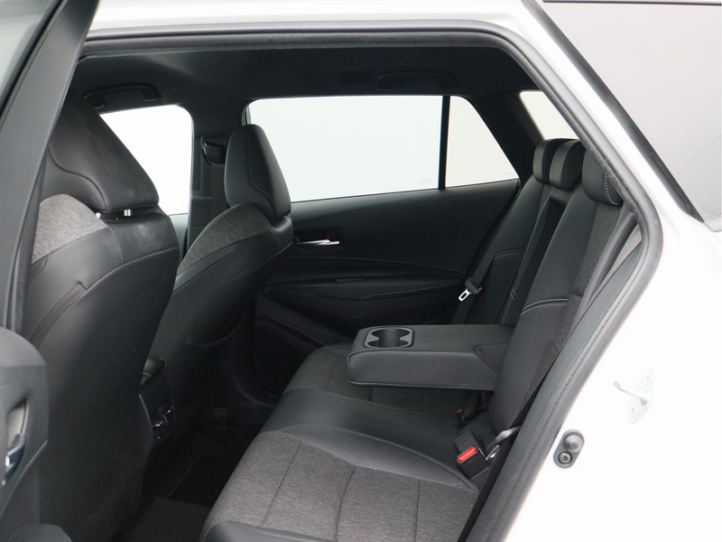 Toyota Corolla Touring Sports 1.8 Hybrid Business Plus/ lage km/ zeer mooi!