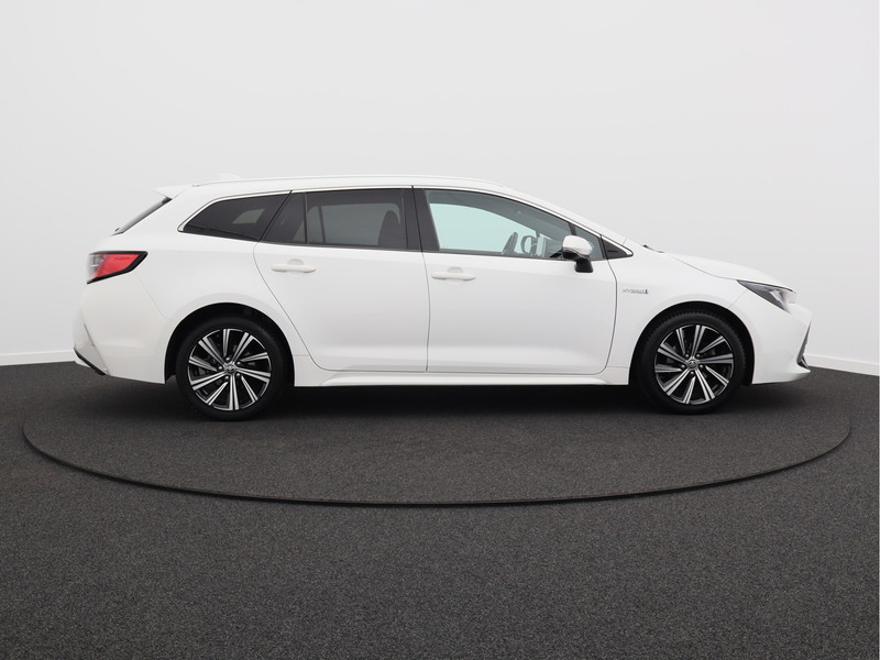 Toyota Corolla Touring Sports 1.8 Hybrid Business Plus/ lage km/ zeer mooi!