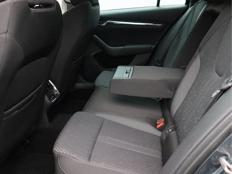 Škoda Octavia Combi 1.0 e-TSI Business Edition Plus/ automaat/ lage km!