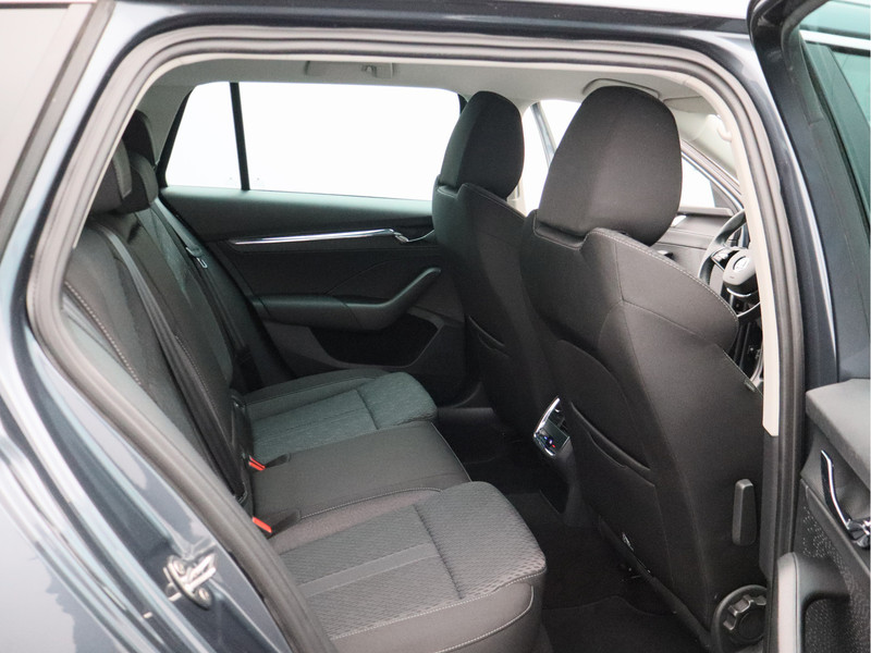 Škoda Octavia Combi 1.0 e-TSI Business Edition Plus/ automaat/ lage km!