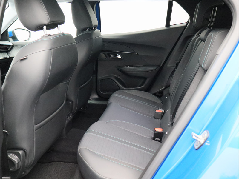 Peugeot 2008 1.2 PureTech Blue Lease Allure/ trekhaak!