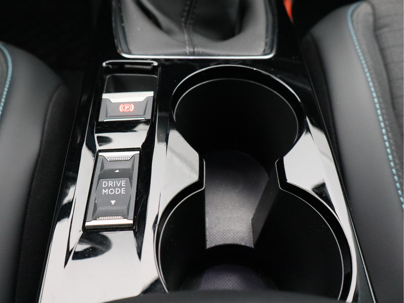 Peugeot 2008 1.2 PureTech Allure Pack/ achteruitrijcamera/ lage km!