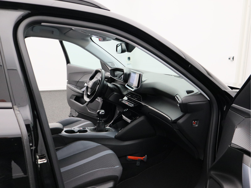 Peugeot 2008 1.2 PureTech Blue Lease Allure/ lage km/ trekhaak!