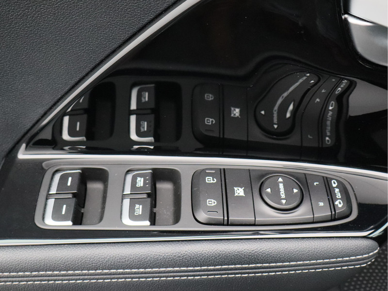 Kia Niro 1.6 GDi Hybrid DynamicLine/ lage km!