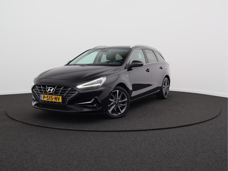 Hyundai i30 Wagon 1.5 T-GDi MHEV Premium/ trekhaak/ lage km/ zeer mooi!