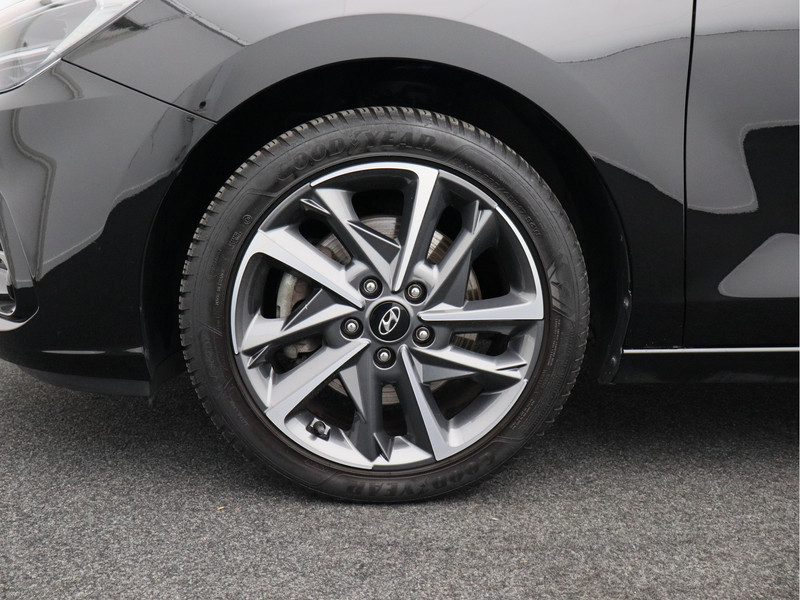 Hyundai i30 Wagon 1.5 T-GDi MHEV Premium/ trekhaak/ lage km/ zeer mooi!