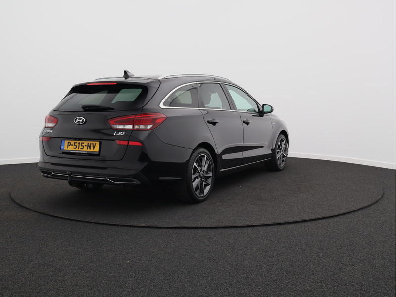 Hyundai i30 Wagon 1.5 T-GDi MHEV Premium/ trekhaak/ lage km/ zeer mooi!