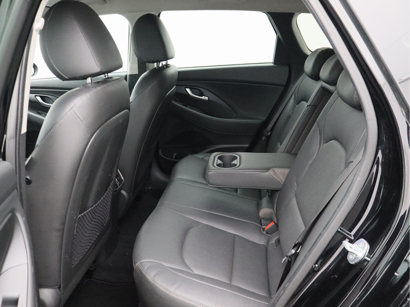 Hyundai i30 Wagon 1.5 T-GDi MHEV Premium/ trekhaak/ lage km/ zeer mooi!