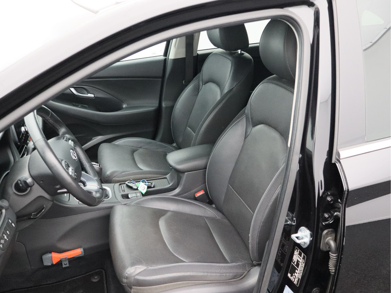 Hyundai i30 Wagon 1.5 T-GDi MHEV Premium/ trekhaak/ lage km/ zeer mooi!