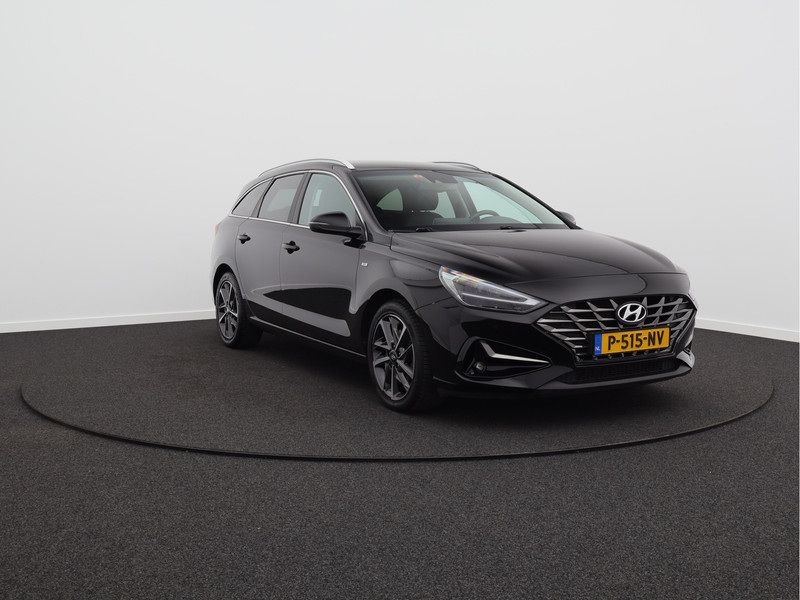 Hyundai i30 Wagon 1.5 T-GDi MHEV Premium/ trekhaak/ lage km/ zeer mooi!