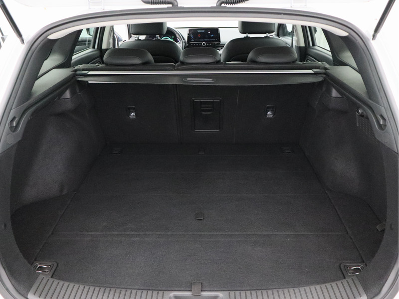 Hyundai i30 Wagon 1.5 T-GDi MHEV Premium/ lage km/ compleet!