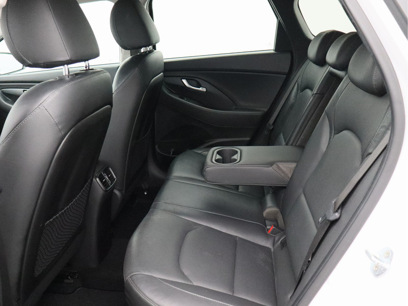 Hyundai i30 Wagon 1.5 T-GDi MHEV Premium/ lage km/ compleet!