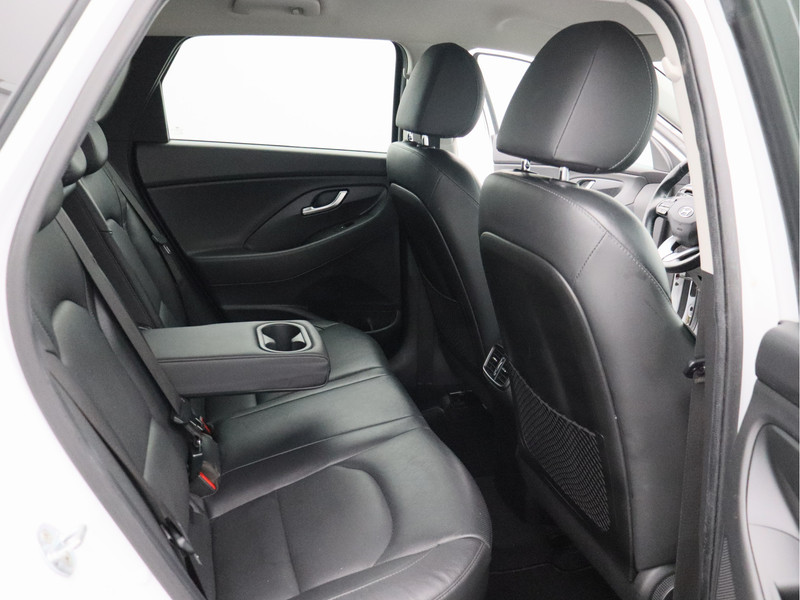 Hyundai i30 Wagon 1.5 T-GDi MHEV Premium/ lage km/ compleet!