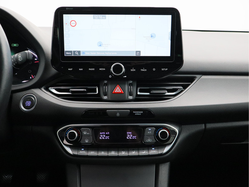 Hyundai i30 Wagon 1.5 T-GDi MHEV Premium/ lage km/ compleet!