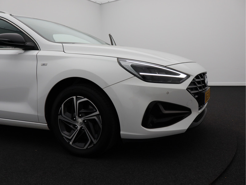 Hyundai i30 Wagon 1.5 T-GDi MHEV Premium/ lage km/ compleet!