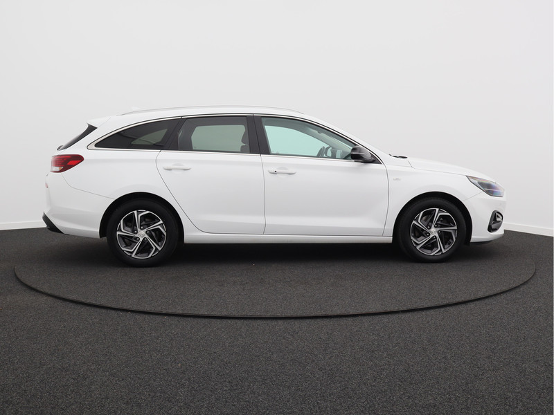 Hyundai i30 Wagon 1.5 T-GDi MHEV Premium/ lage km/ compleet!