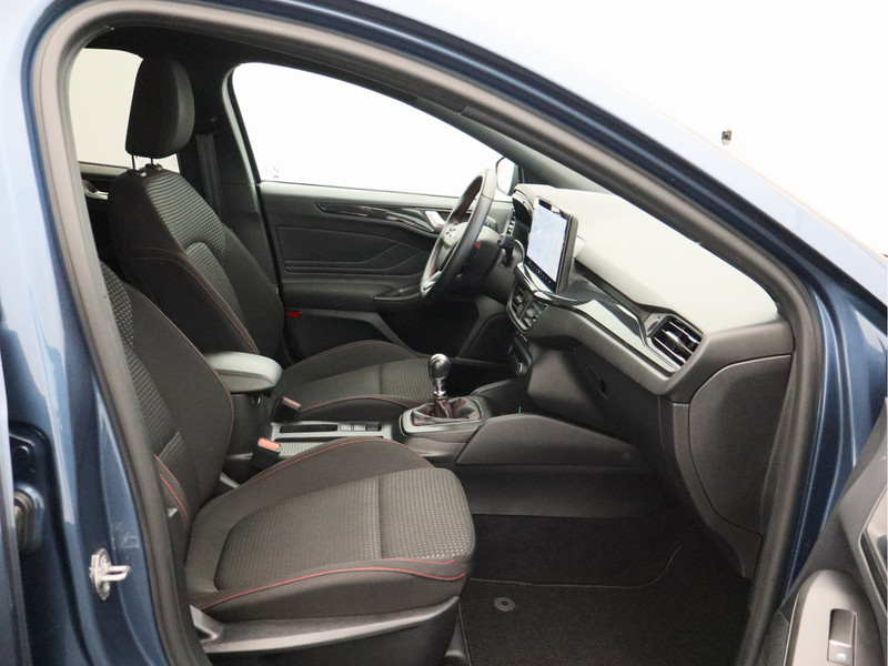 Ford Focus Wagon 1.0 EcoBoost Hybrid ST Line/ lage km/ zeer mooi!