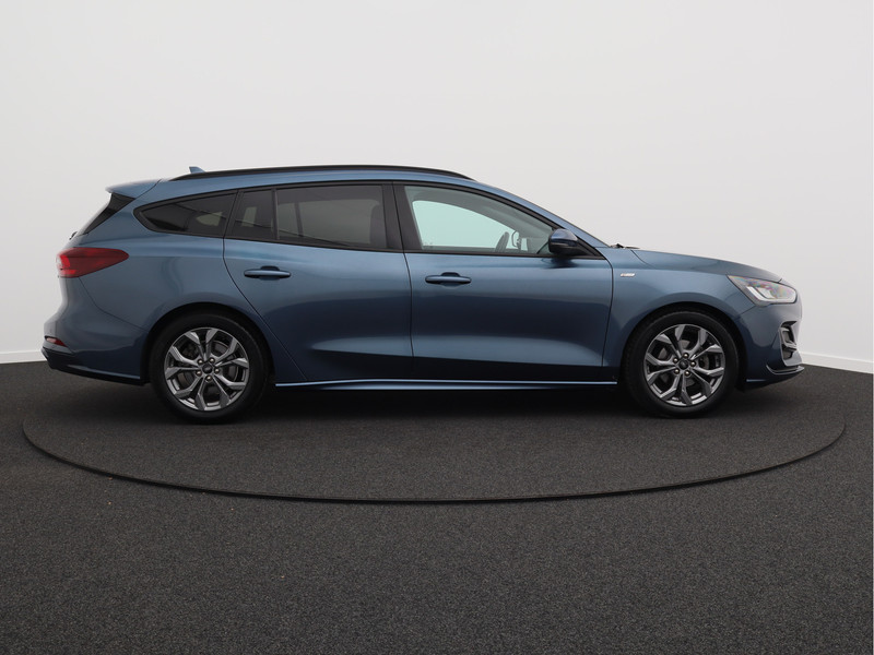 Ford Focus Wagon 1.0 EcoBoost Hybrid ST Line/ lage km/ zeer mooi!