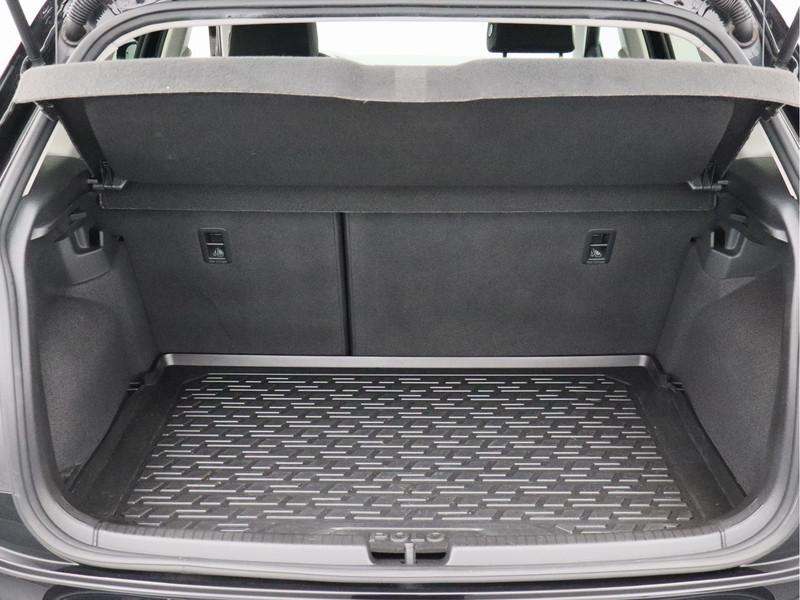 Volkswagen Polo 1.0 TSI Life Business/ lage km/ zeer mooi!