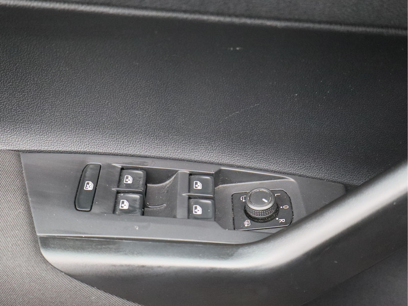 Volkswagen Polo 1.0 TSI Life Business/ lage km/ zeer mooi!