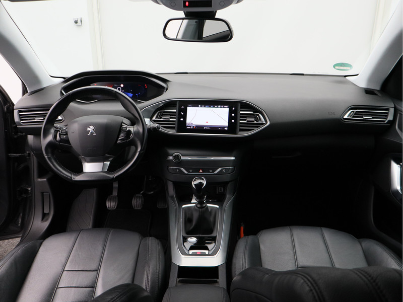 Peugeot 308 SW 1.2 PureTech Blue Lease Allure/ lage km/ zeer mooi!