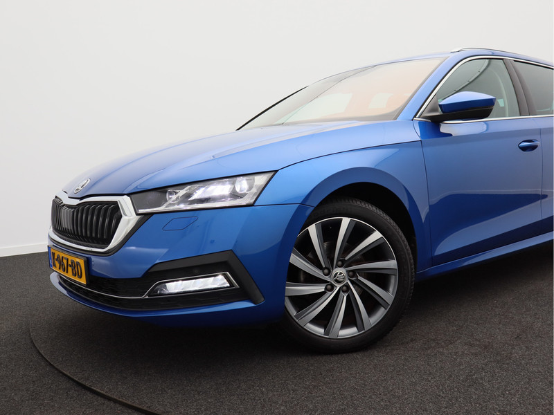 Škoda Octavia Combi 1.5 TSI First Edition/ trekhaak/ compleet!