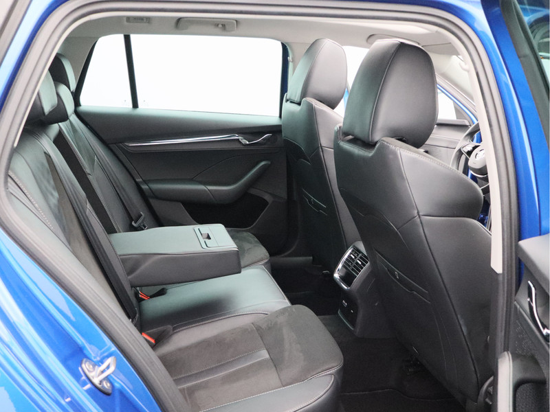 Škoda Octavia Combi 1.5 TSI First Edition/ trekhaak/ compleet!