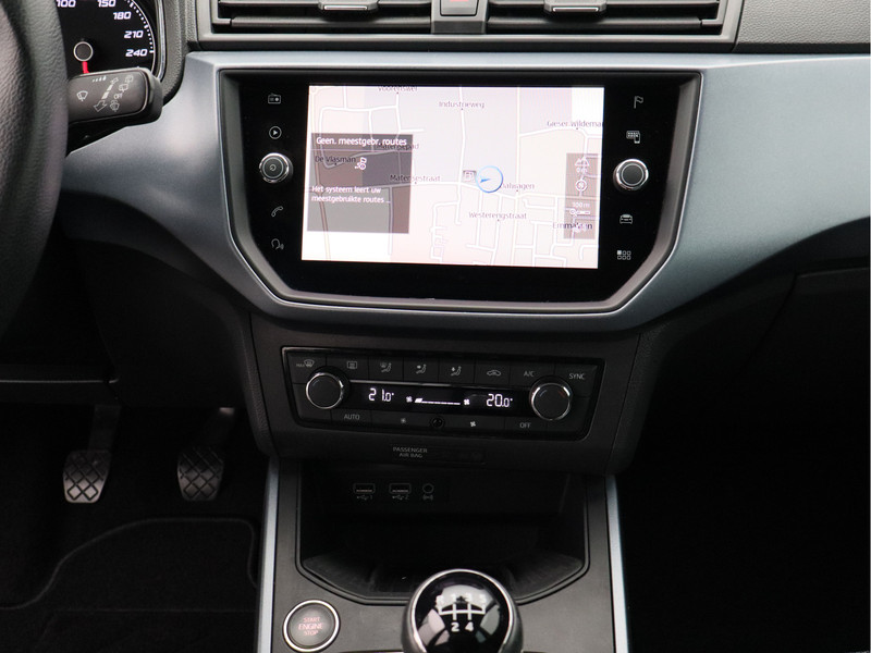 SEAT Arona 1.0 TSI Style Business Intense/ lage km/ zeer mooi!