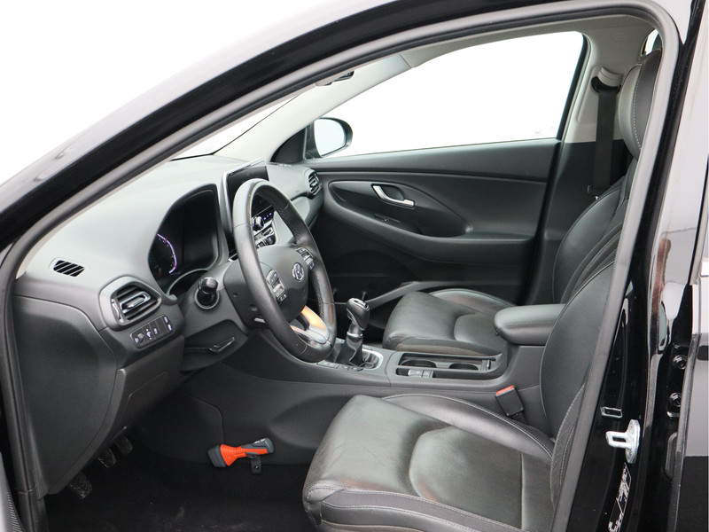 Hyundai i30 Wagon 1.5 T-GDi MHEV Premium/ lage km/ compleet!