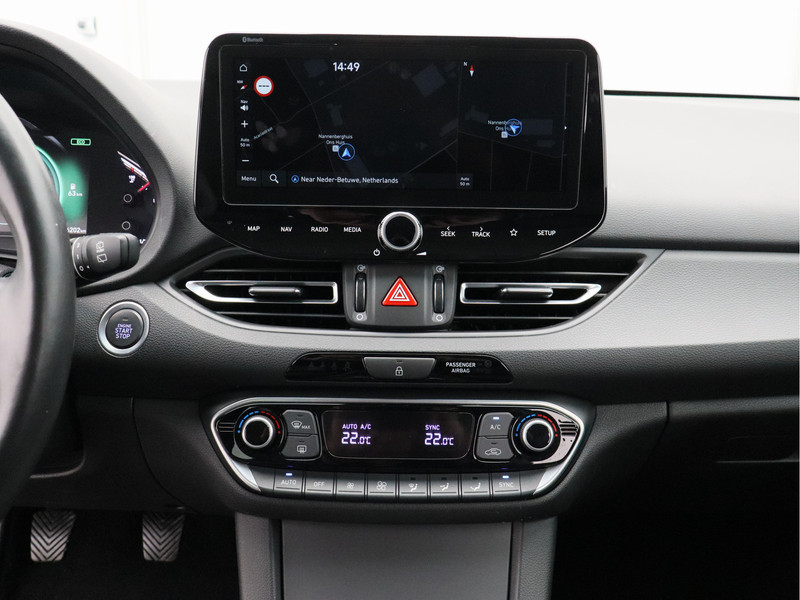 Hyundai i30 Wagon 1.5 T-GDi MHEV Premium/ lage km/ compleet!